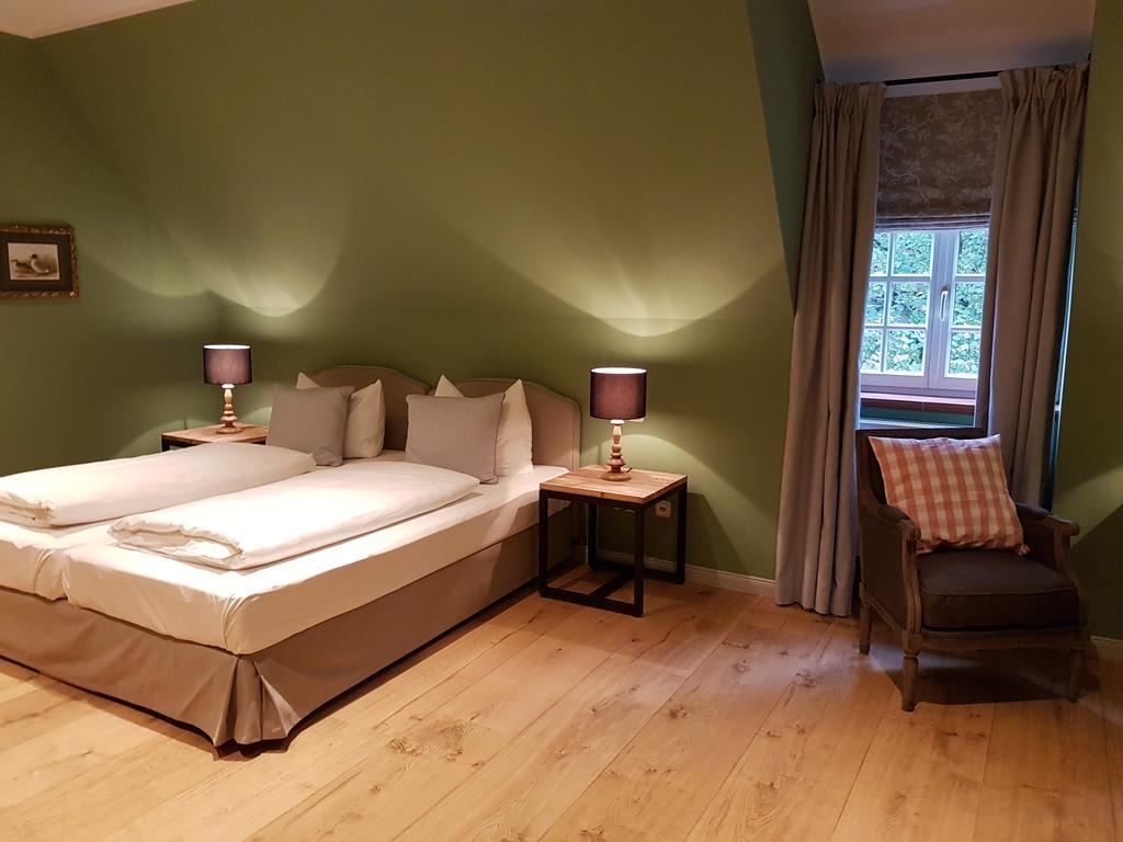 Gut Altholz Landhotel Und Restaurant Hutter Plattling Buitenkant foto